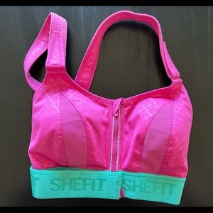 SHEFIT Ultimate Sports Bra